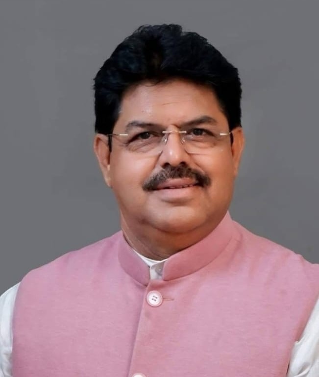 President Shri Satish Shinde